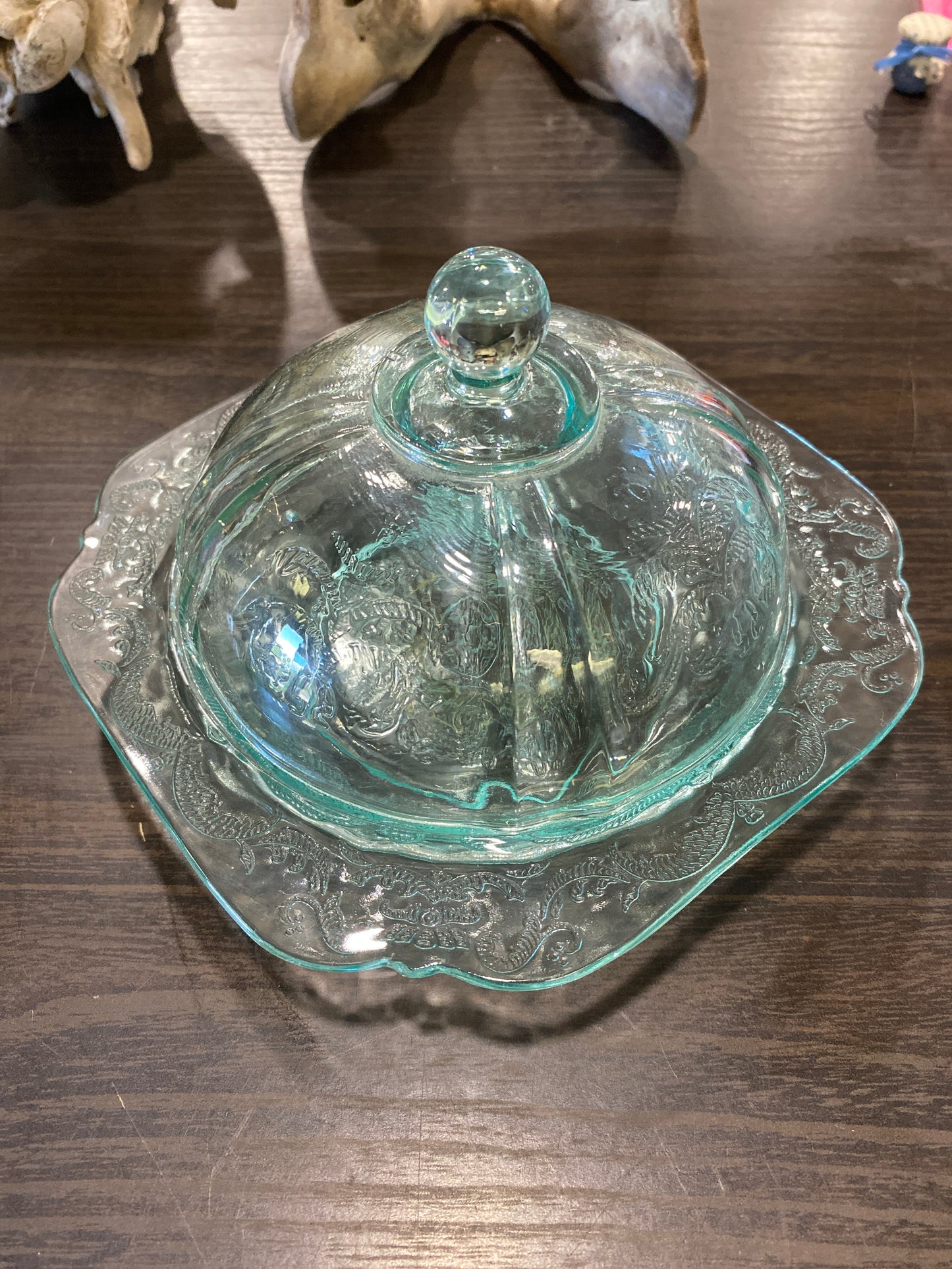 (968) Glass Covered Dish