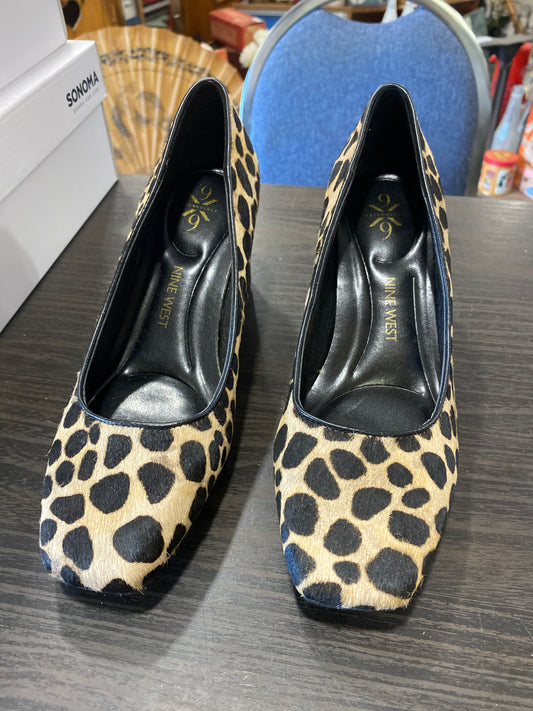 (1240) Nine West Animal Print Heels