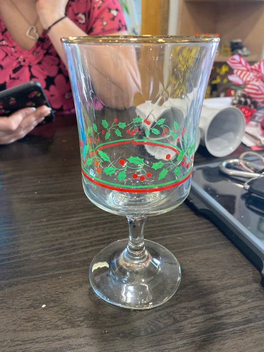 (1392) Xmas Glasses With Holly