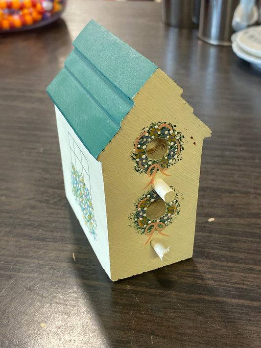 (1867) mini birdhouse with green roof