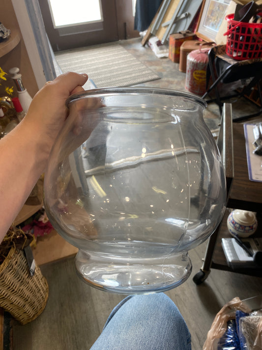 (1339) large clear bowl