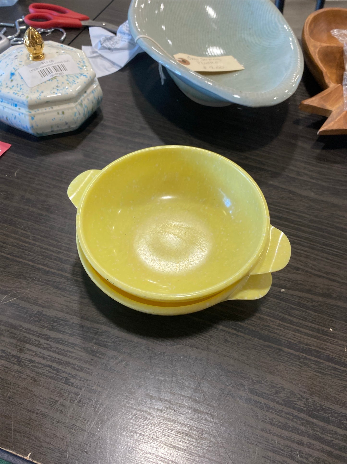 (1009) vintage yellow bowl