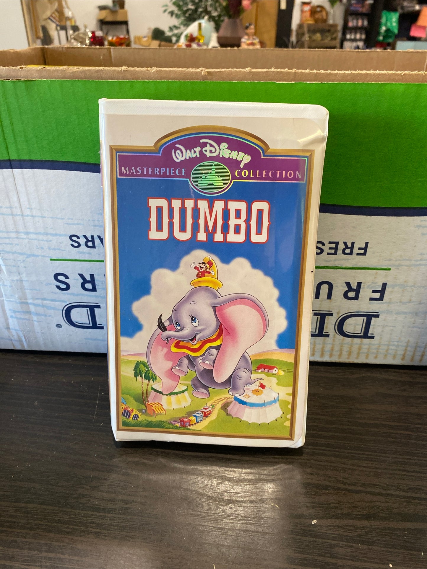 (1109) dumbo vhs