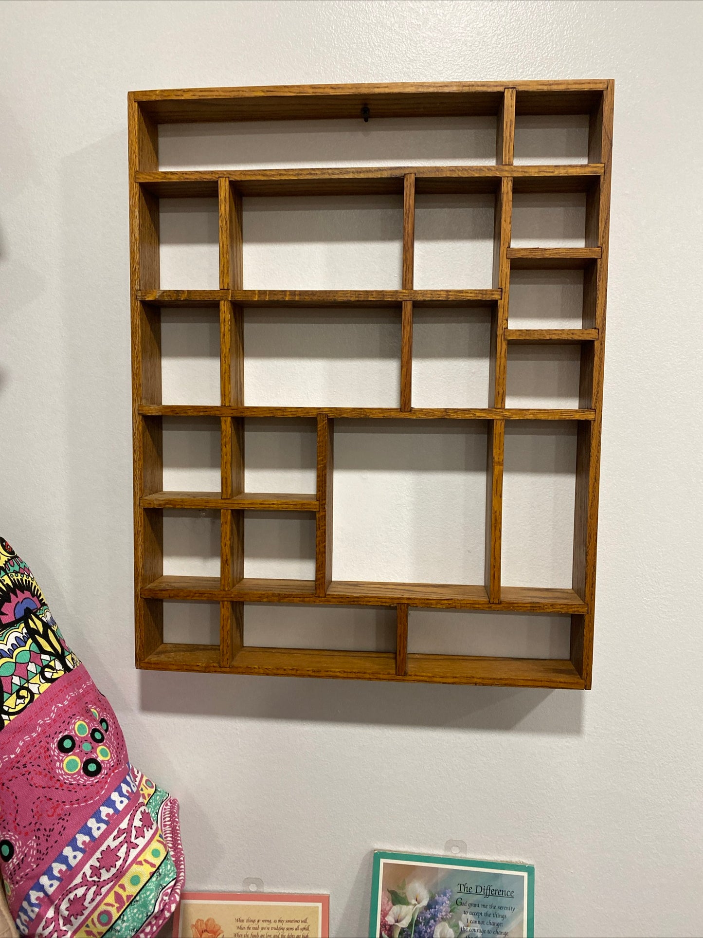 (1500) wooden trinket shelf