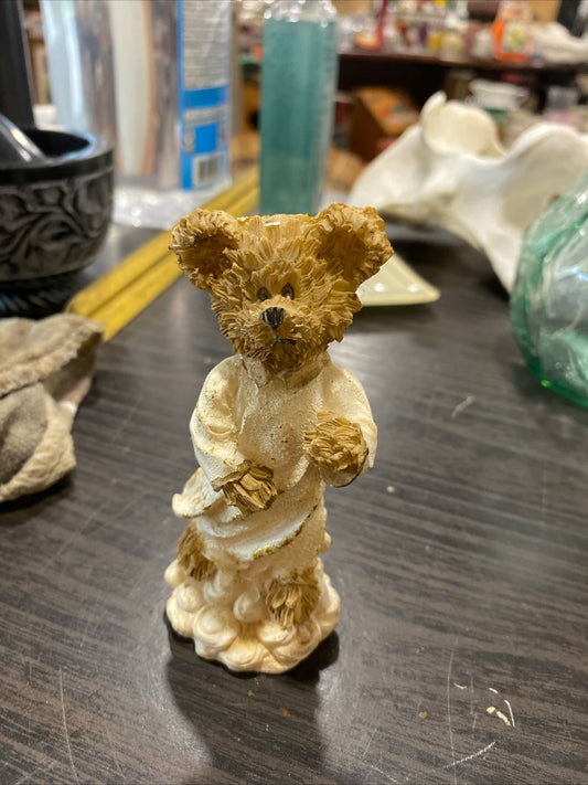 (1536) angelic bear figure