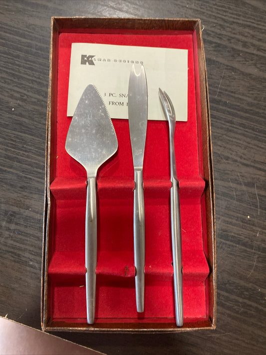 (1687) vintage 60s steel snack set