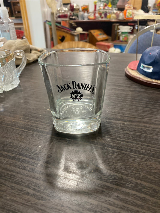 (1693) jack Daniel’s whiskey glass