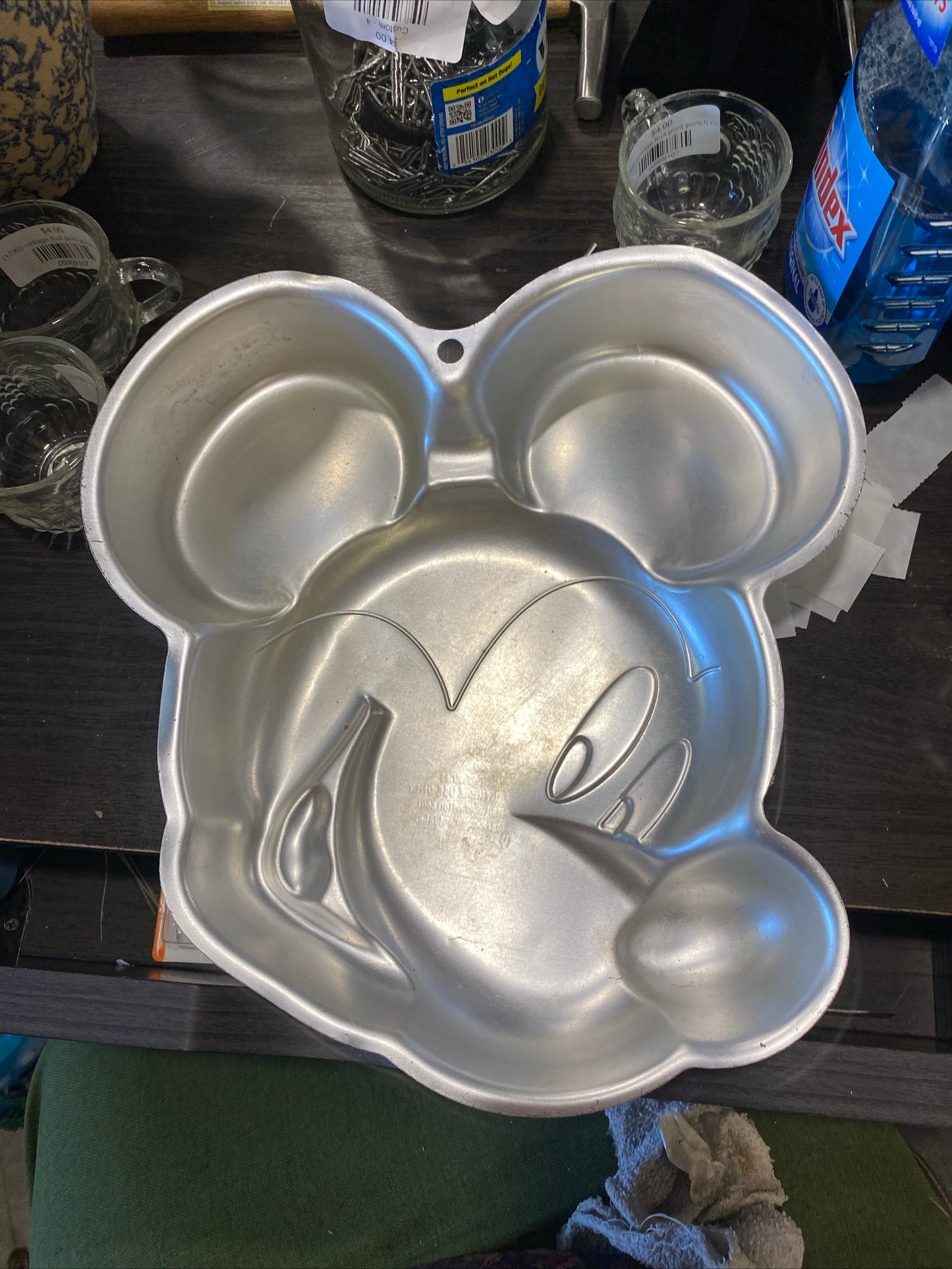 (1800) Mickey Mouse Disney cake mold