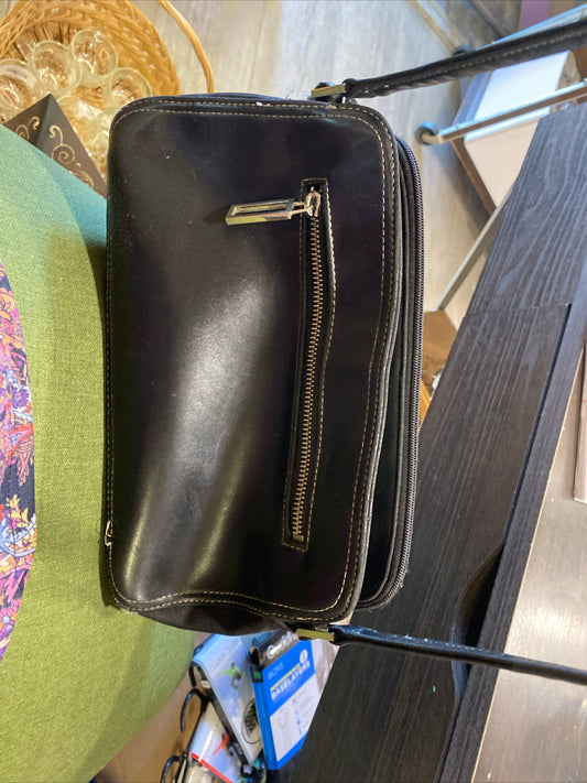 (1810) black crossbody purse