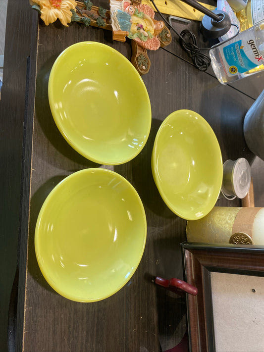 (1839) set of 3 chartreuse bowls