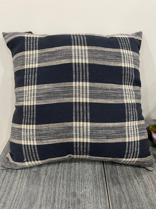 Threshold Studio McGee Throw pillow (111)