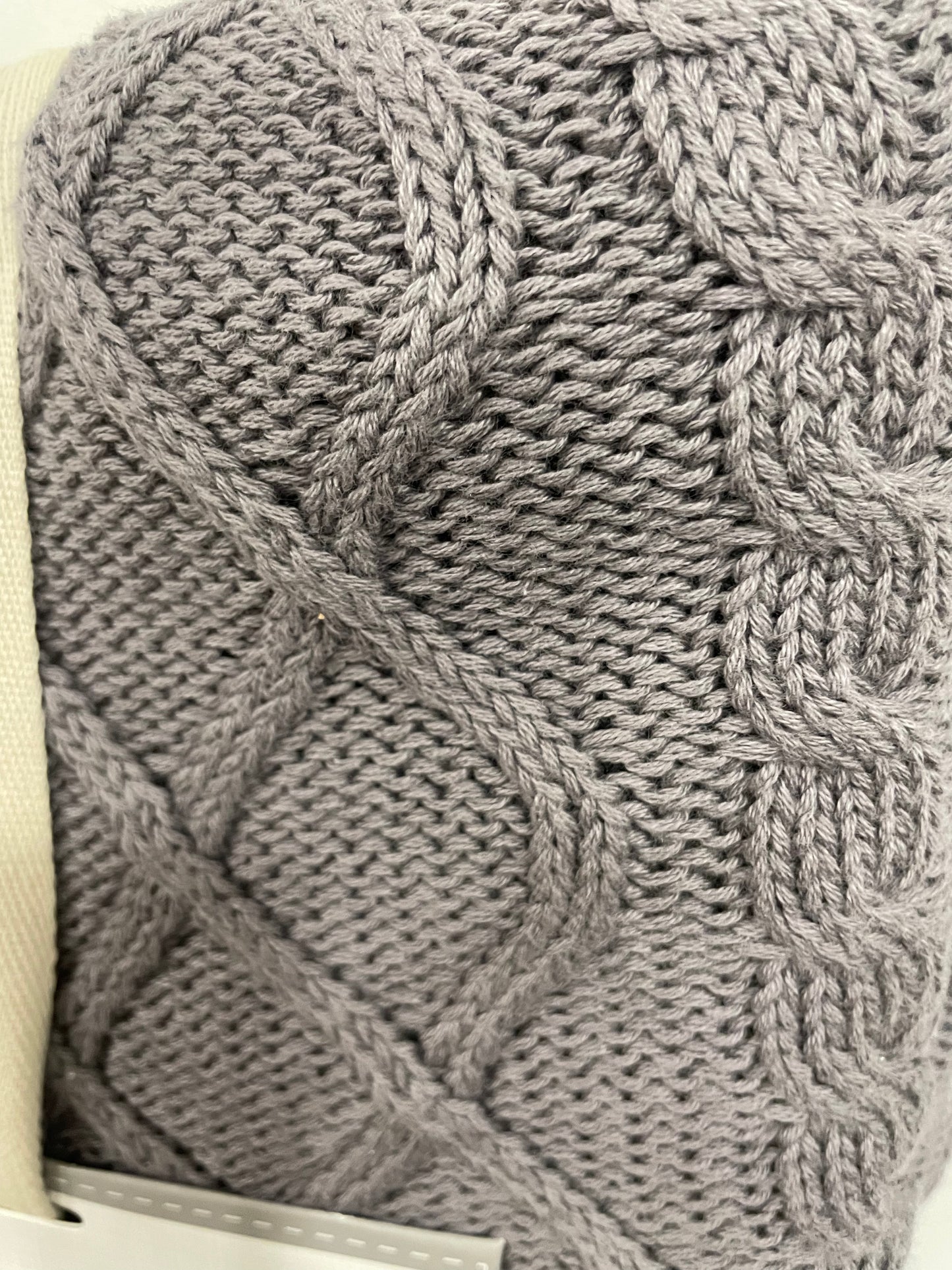 Modern Threads Diamond Cable Knit Throw (114)