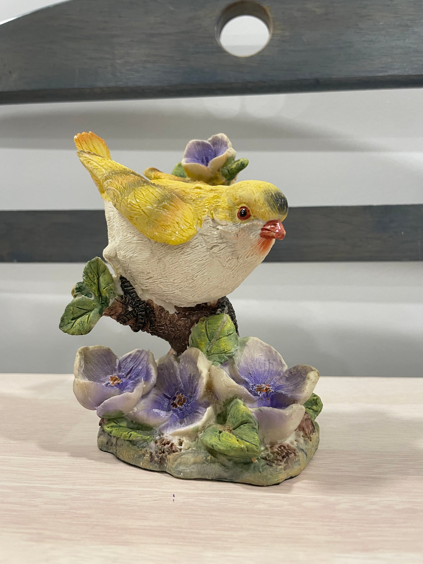 Bird figurine (149)