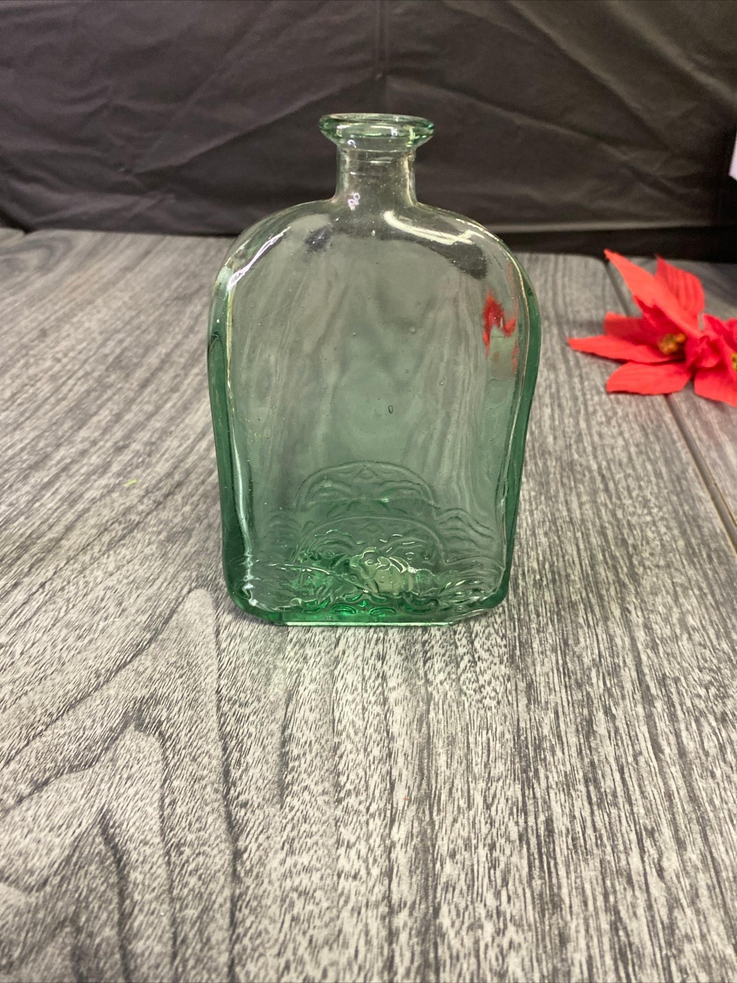 (2017) vintage green glass bottle