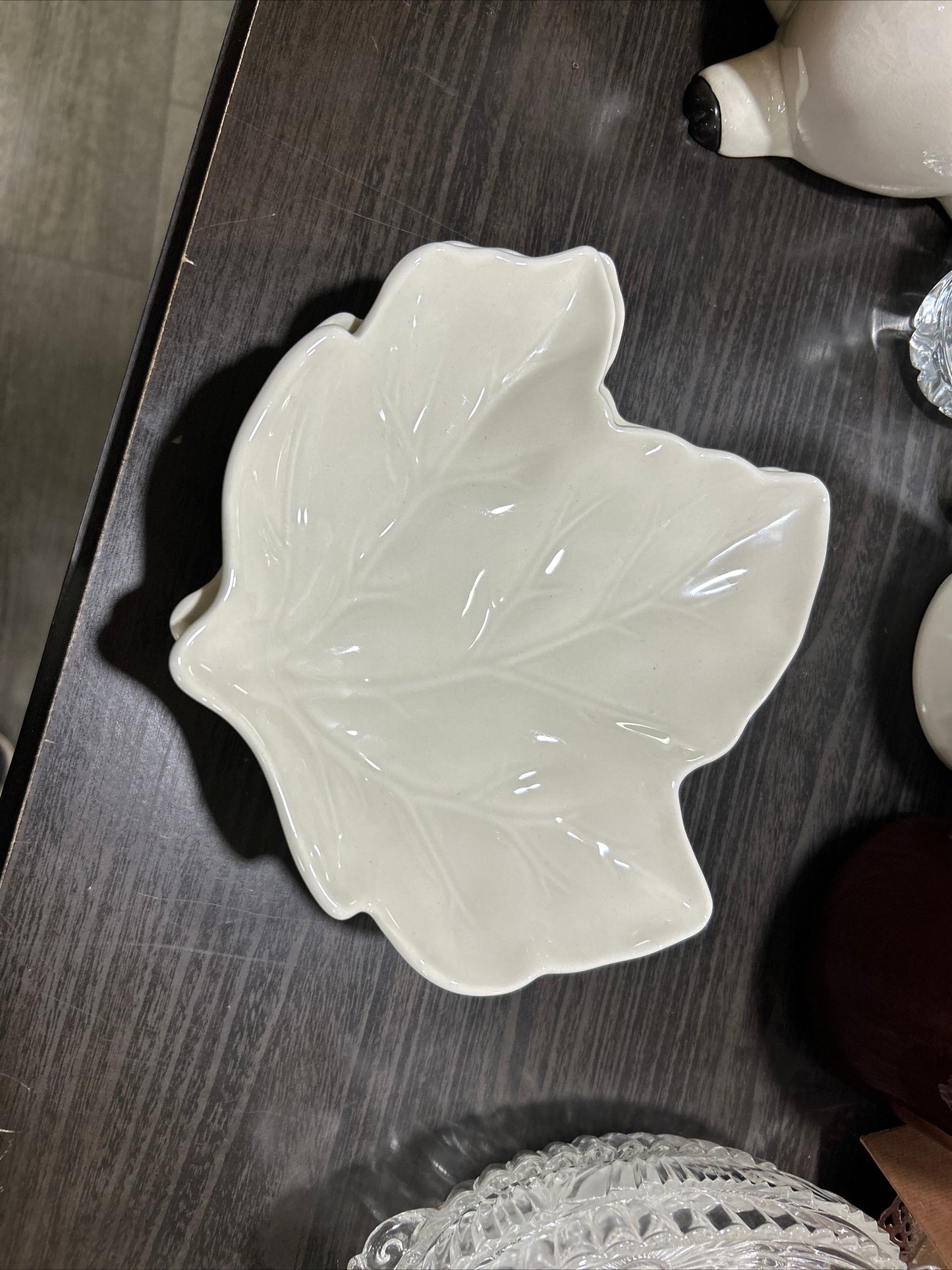 (425)Better Homes & Gardens Glazed Ceramic Autumn White Leaf Snack Tidbit Plate