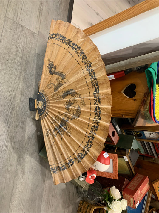 (1283)vintage Asian folding fan