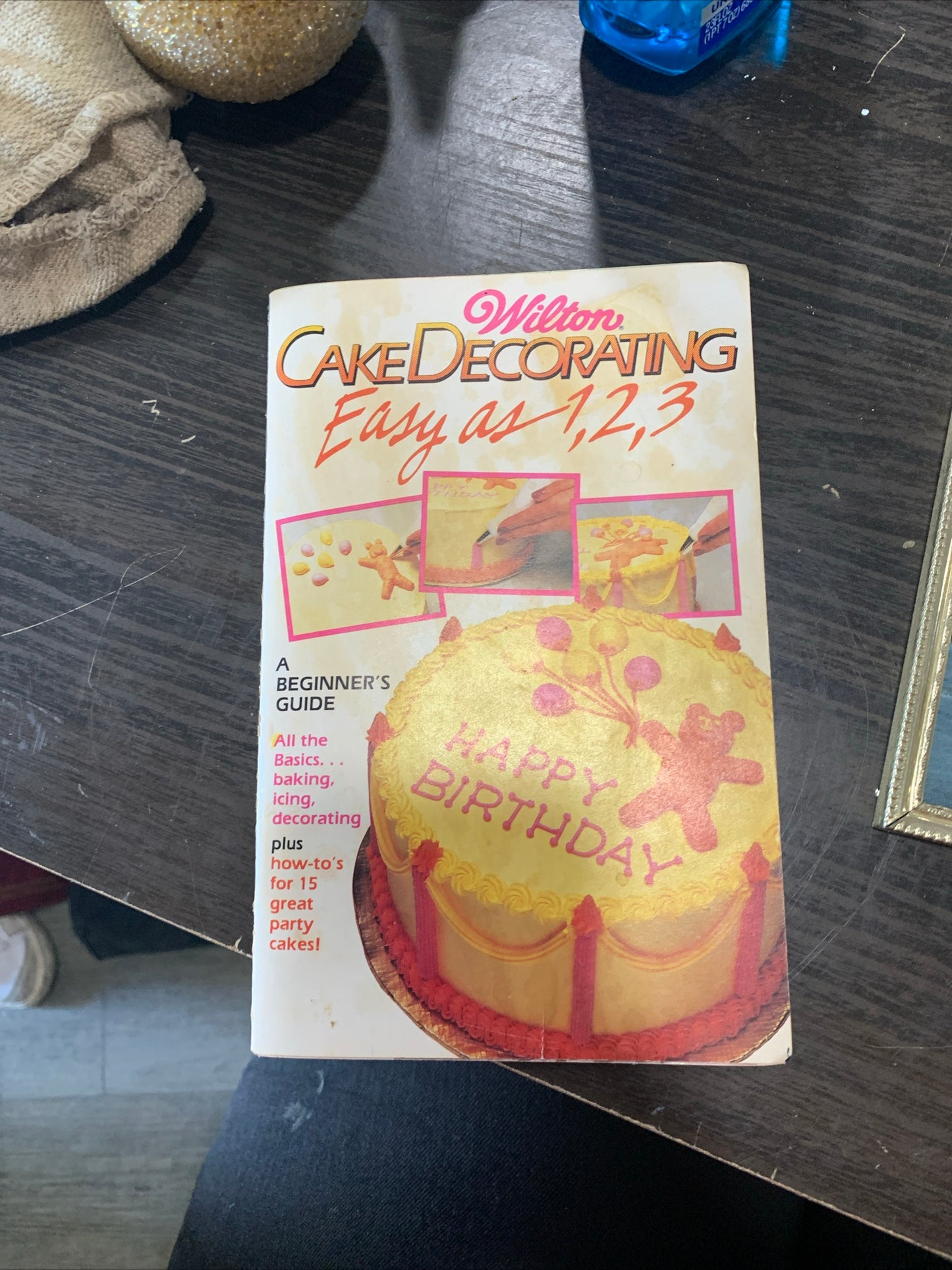 (1418) 1987 cake decorating catalogs