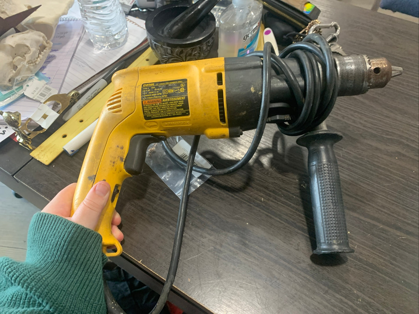 (1610) corded drill with handle and chuck booth #282